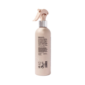 Neal & Wolf hydrate leave in spray bottle with a nozzle on a white background